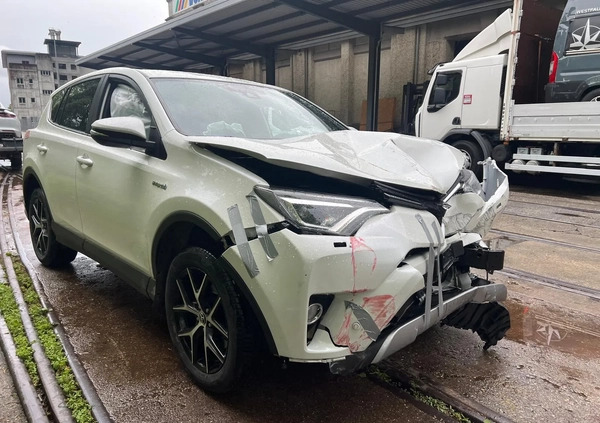 Toyota RAV4 cena 38900 przebieg: 111500, rok produkcji 2017 z Lwówek małe 22